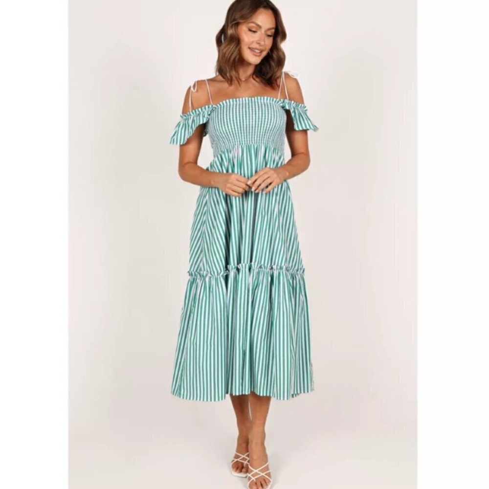 🦚NWT Petal & Pup Green Striped Tiered Midi Dress